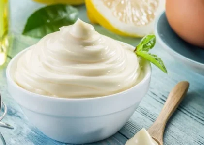 Cum să faci maioneză de casă fără a afecta figura – o rețetă care a cucerit rețelele sociale
