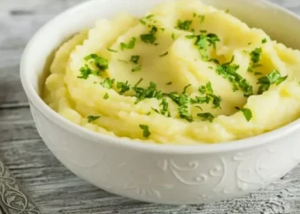 Piureul de cartofi va fi fraged și cremos chiar și a doua zi: iată ce trebuie să adăugați