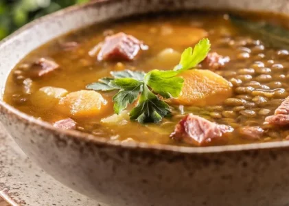 Supă de linte cu carne: o rețetă pentru o mâncare sănătoasă de încălzire