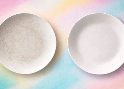 Zgârieturile de la furculițe pe farfurii vor dispărea fără urmă: ce trebuie să frecați vasele cu